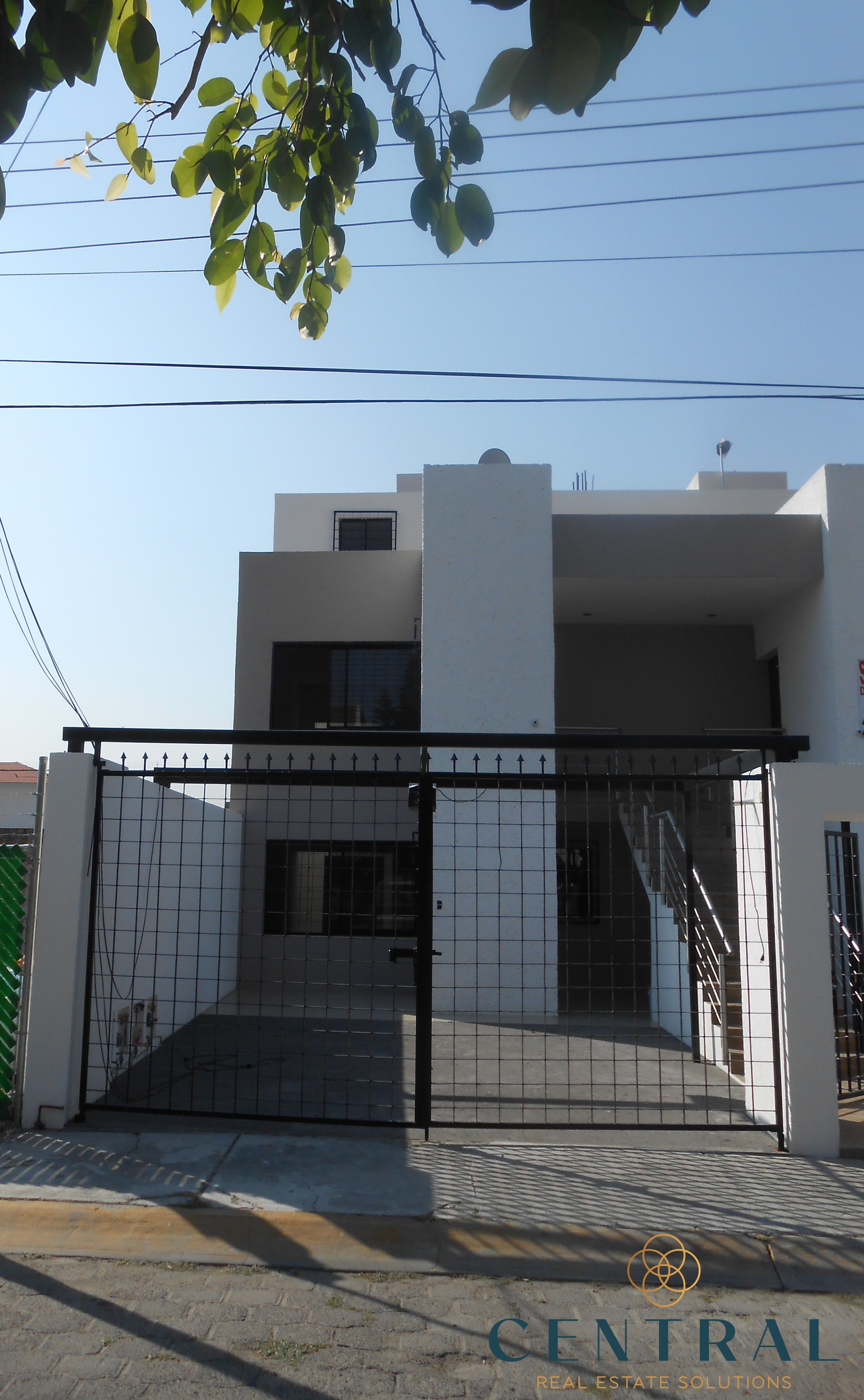 Departamento en Renta a 1 cuadra del Tec100 (Planta Alta) Rentada